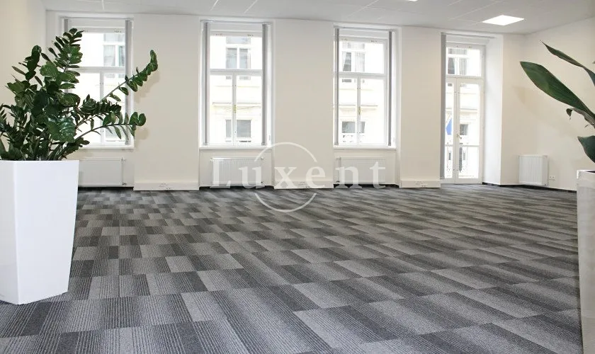 Pronájem kanceláře 120 m²